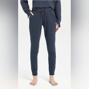 💙All in Motion Women's Mid-Rise French Terry Joggers